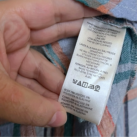 Anthropologie Pilcro The Hadley Relaxed Button Down Shirt Small - Picture 7 of 7